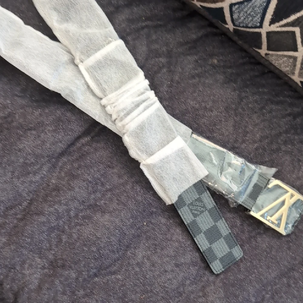 Louis Vuitton Black and Silver Monogram Belt - Picture 3 of 4